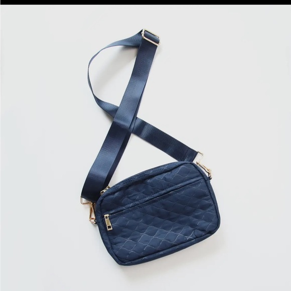 Navy Quilted Crossbody Bag. Includes a Navy Strap and a White & Navy Strap - Picture 4 of 9